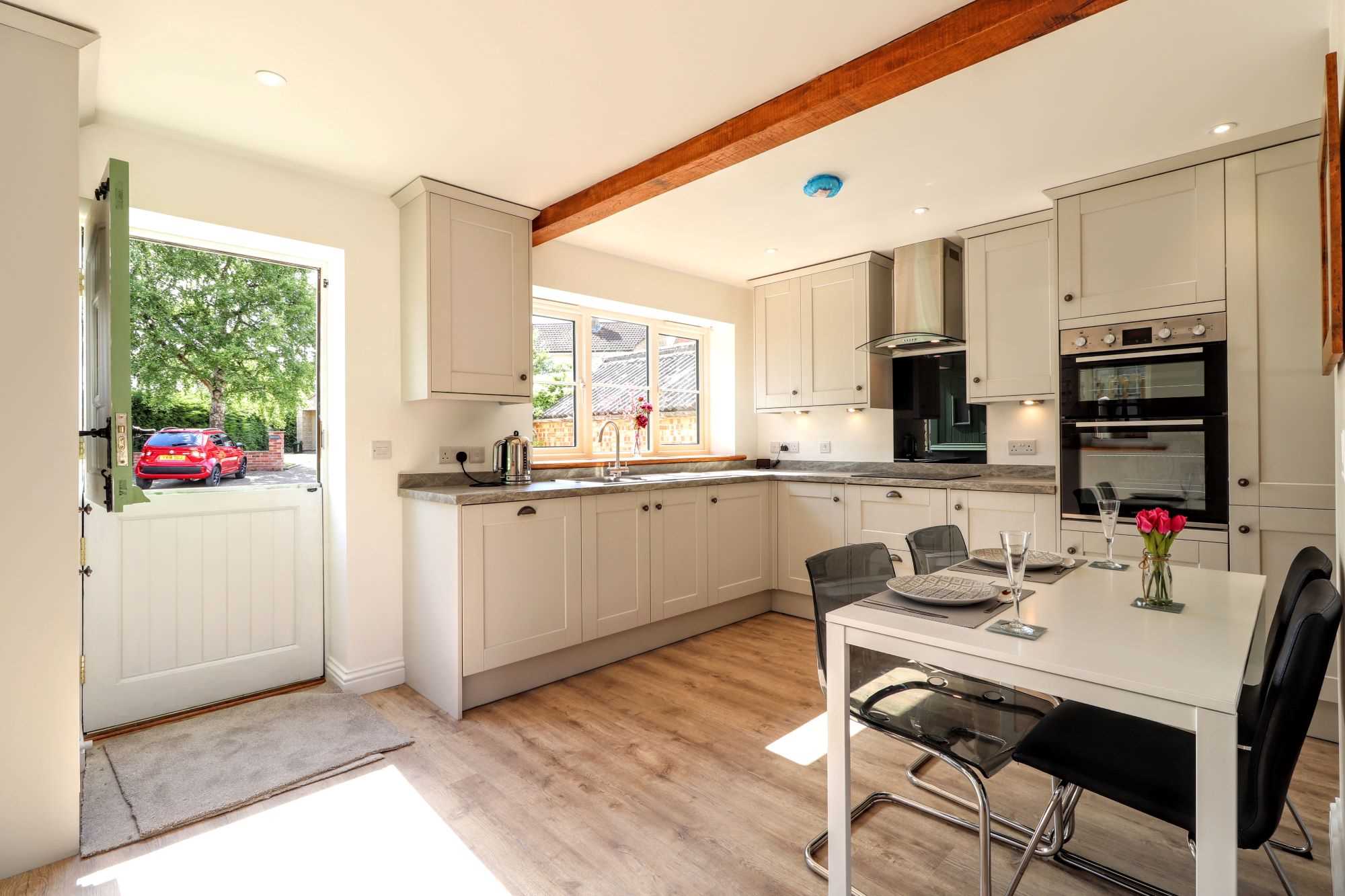 Contemporary new build house in Gloucestershire designed by Sense Architects Project Image